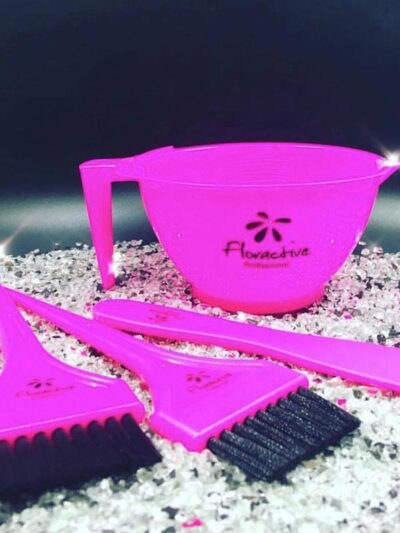 BOWL, SPATULA AND TINTING BRUSH
